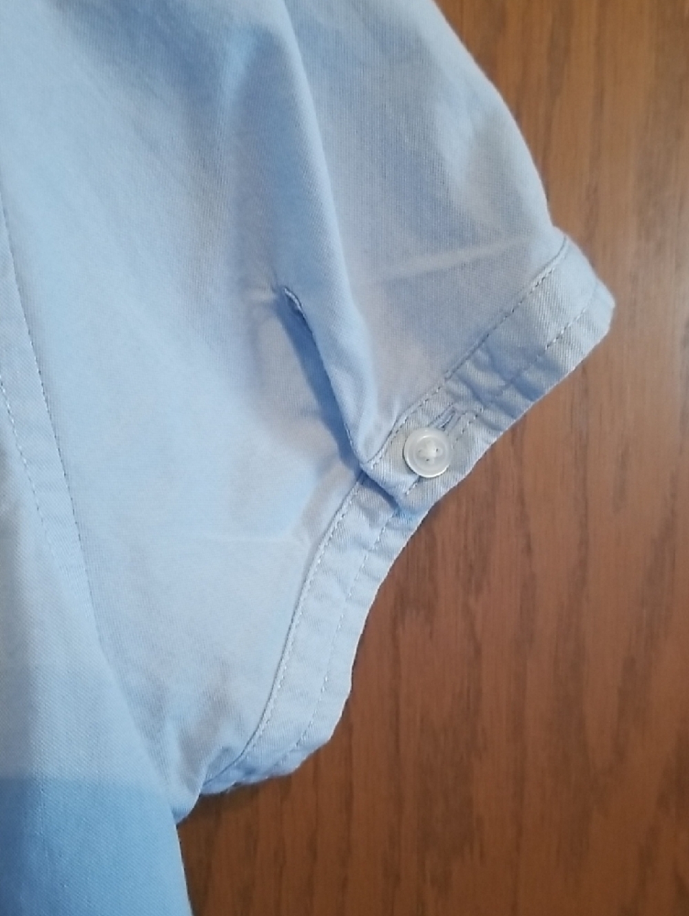 Tommy Hilfiger Light Blue Short-Sleeve Button Down Shirt, Size XL - Picture 5 of 7